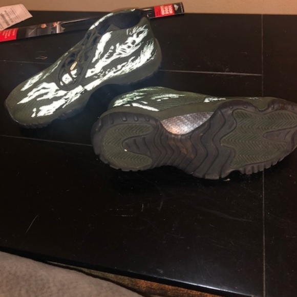 Reflective olive green Jordan future 7.5 - Picture 4 of 8